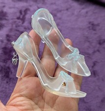 XMAS TREE DECORATIONS 2X CINDERELLA SLIPPERS PRETTY HIGH HEEL SHOES BAUBLES