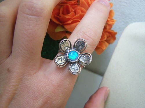 Gorgeous modernist solid - gorgeous,