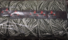 Textured quality knitting yarn