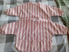 2 WEANING & FEEDING BIBS FROM
