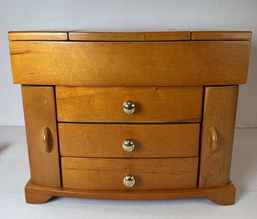 Prezerve wooden jewellery box - wooden,