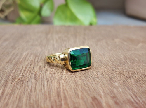 Square emerald ring - square, green