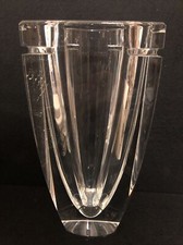 9¾" Straight Vase Metra by