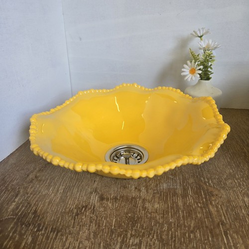 Colourful mini campervan sink - mini,