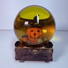 TK Maxx/Homesense Halloween "Trick or Treat" Pumpkin Snowglobe, Book and Bats