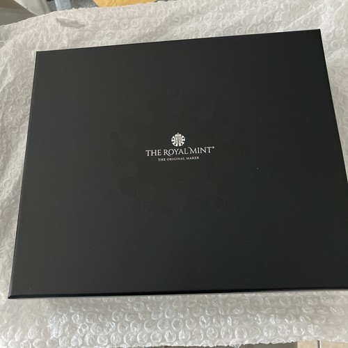Royal mint box - mint,