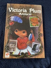 VICTORIA PLUM ANNUAL 1982