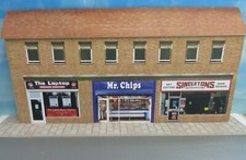 Low Relief  Shops, Laptop