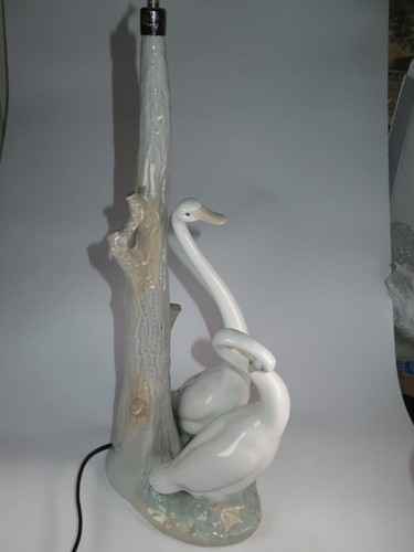 Striking nao lladro ceramic - striking,