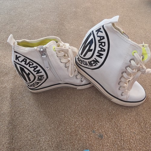 Dkny logo hidden wedge - logo,