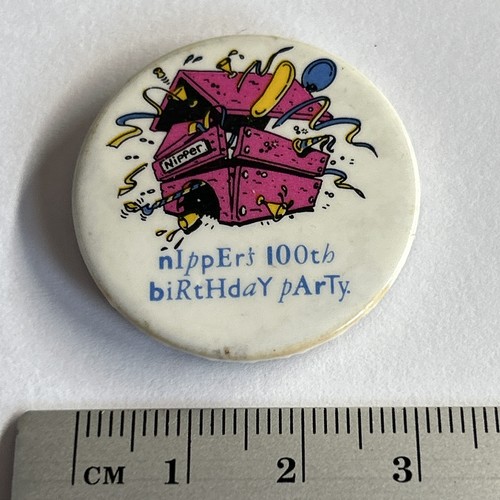 Vintage collectible pin badge - vintage,