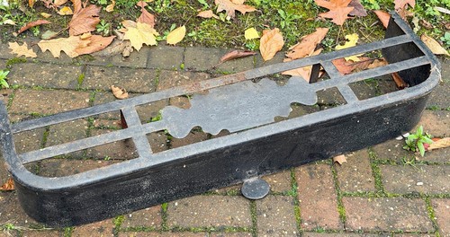 Victorian cottage iron fender - cottage,