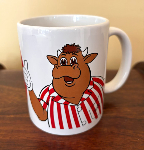 Bullseye show mug - mug, bully