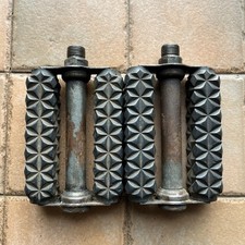 Vintage diamond rubber block