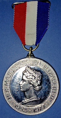 Queen elizabeth 1977 silver - queen,