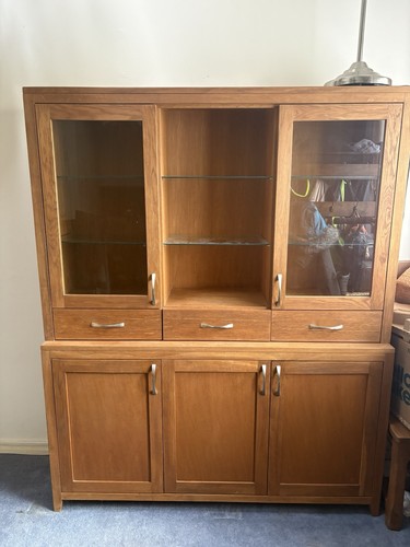 Glassed oak cabinet display - oak,