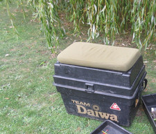 Vintage? Team Daiwa plastic fishing angling box with 2 lift out trays EMPTY