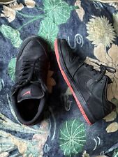 US 9.5 - Nike SB Dunk Low Pro Black Pigeon 