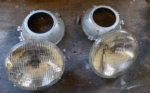 Pair sealed beam headlights - pair, of