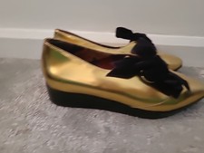  IRREGULAR CHOICE GOLD LEATHER SHOES SIZE EU 42 UK 9 