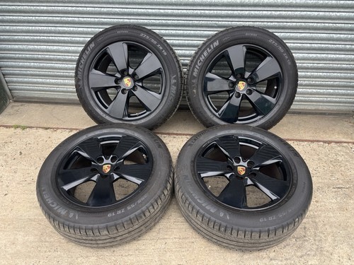 Porsche cayenne alloy - 19”,