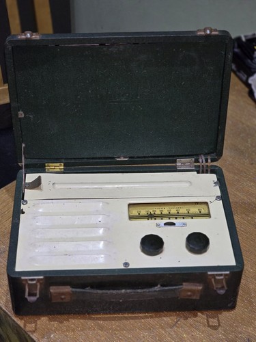 Vintage 1950s portable valve - 1950s,