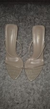 Pretty Little Things Women's Heals Size 4