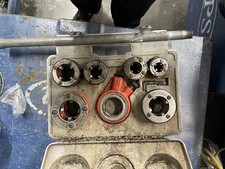 Ridged Hand Held Pipe Threader with Dies