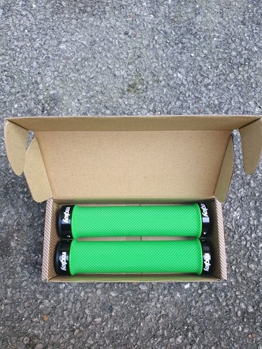 Ragley green lock grips - lock, on