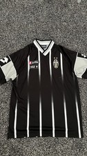 Juventus retro training kit 2000/01