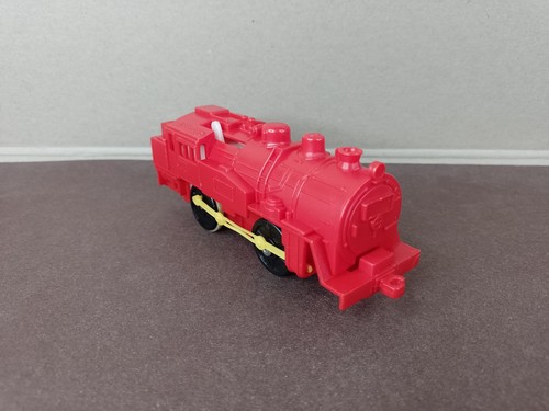 Red c12 train tomy - train,