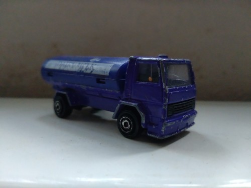 Majorette ford cargo cadbury - ford,