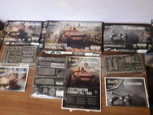 Revell tank modelling kit - 3x,