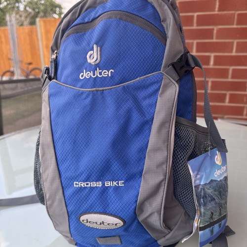 Showroom display deuter - display,