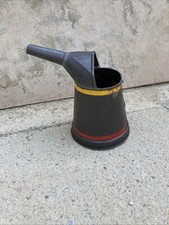 VINTAGE MOTOR OIL POURER