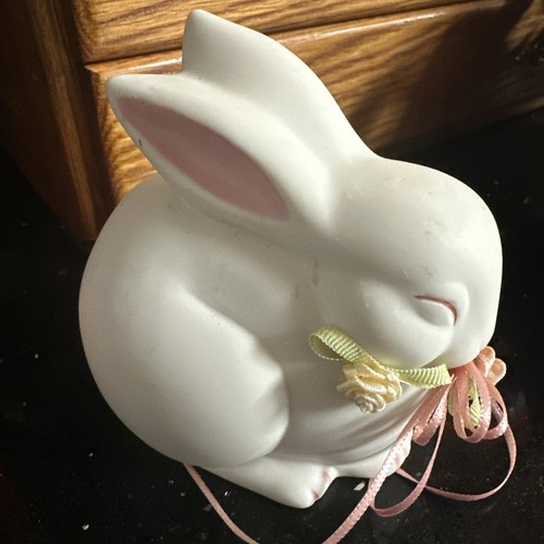 Vtg 70s white sleeping - white, bunny