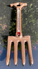 Garden Fork Design Cast Iron Thermometer Outdoor Decor Decoration Gift 23.5 cm
