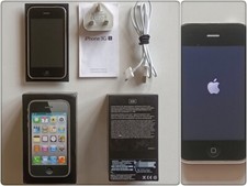 Apple iPhone 3GS Smartphone (O2 and Tesco), 8GB.
