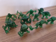 11 x Ben 10 Bandai RARE GREEN