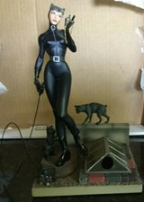 Catwoman - Cold-Cast Hand