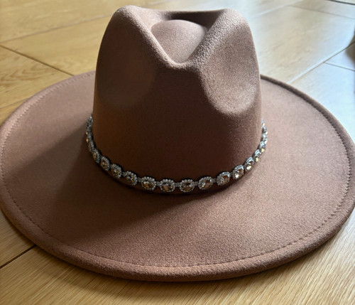 Brown wide brim - wide,