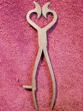 LARGE VIKING AXE SHAPE CUTTING