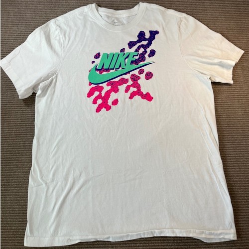 Nike mens graphic shirt - nike,
