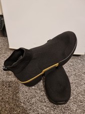 ZARA Black Knit Slip-On