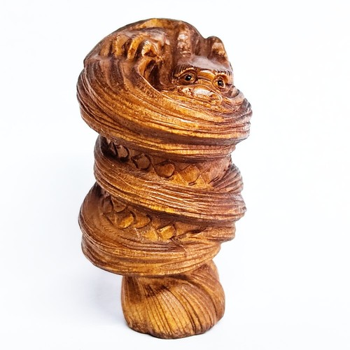M8295 hand carved boxwood - m8295, 2"