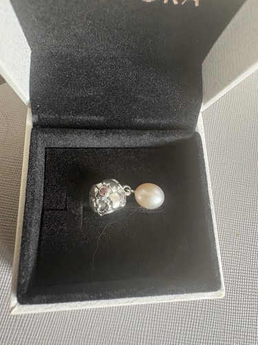Pandora pearl hearts dangle - pearl, of