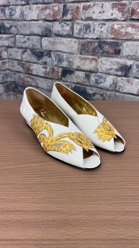 Vintage lotus women - lotus, white