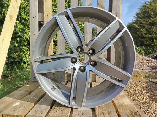 Audi alloy wheel x 1 - alloy,