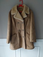 WOMENS "REAL SHEEPSKIN" SIZE 16,ARMPIT TO ARMPIT 21 INCH,DOUBLE BREASTED, G COND