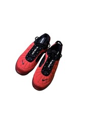 Special Edition Nike Spider